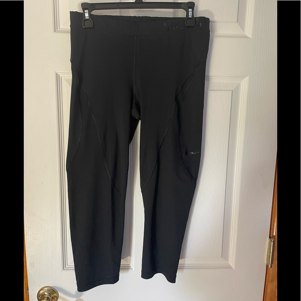 Nike Pro Hypercool Capri